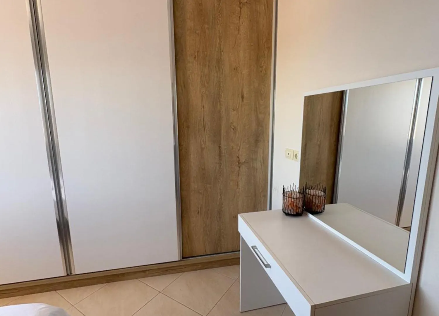 Cosmopolitan Apartment 1 Sarandë